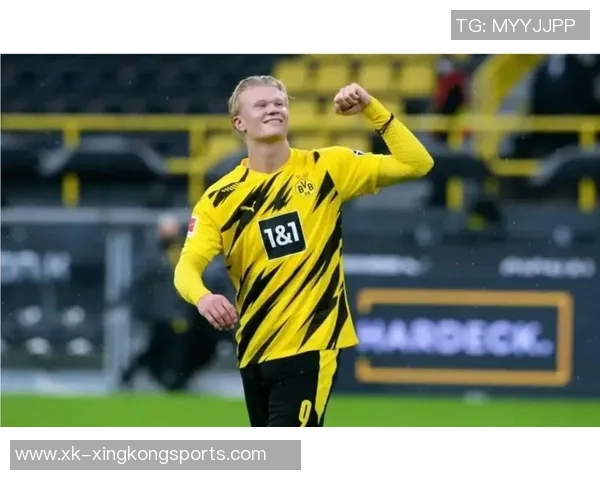 哈兰德夸女友球技如吉格斯女友调侃哈兰德盘带水平不行 哈兰德夸女友球技如吉格斯女友调侃哈兰德盘带水平不行