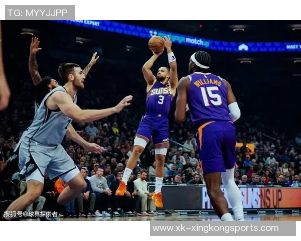 狄龙称赞布克进攻更具侵略性并找到创造罚球机会的有效方法 狄龙称赞布克进攻更具侵略性并找到创造罚球机会的有效方法