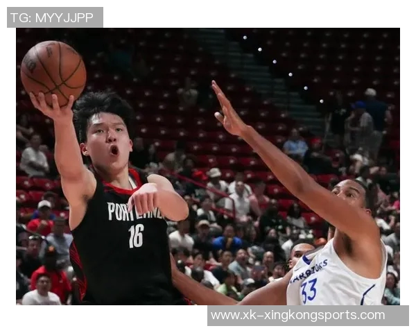 杨瀚森深入研究比赛录像逐渐领悟NBA精髓展现出色媒体人素养