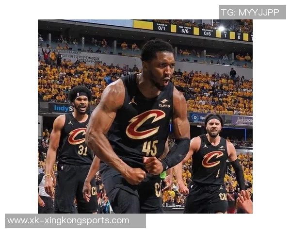 米切尔半场表现平平仅得13分3助攻失误和犯规影响发挥