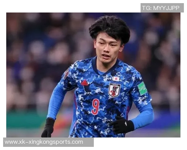 上田绮世梅开二度绝杀费耶诺德登顶荷甲射手王争夺战